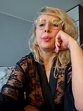 MariaRichi  online show from April 12, 2026, 8:08 am