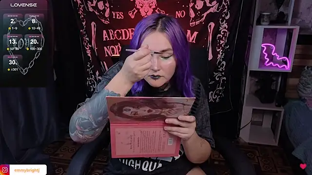 Emmybrightj  online show from September 17, 2025, 5:03 pm