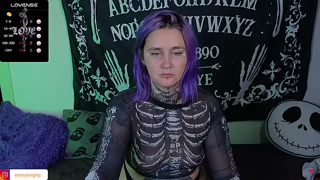 Emmybrightj  online show from September 22, 2025, 1:07 am