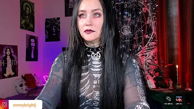 Snapshot of Emmybrightj_ chatting on May 13, 2026, 2:09 am Emmybrightj online show from May 13, 2026, 2:09 am