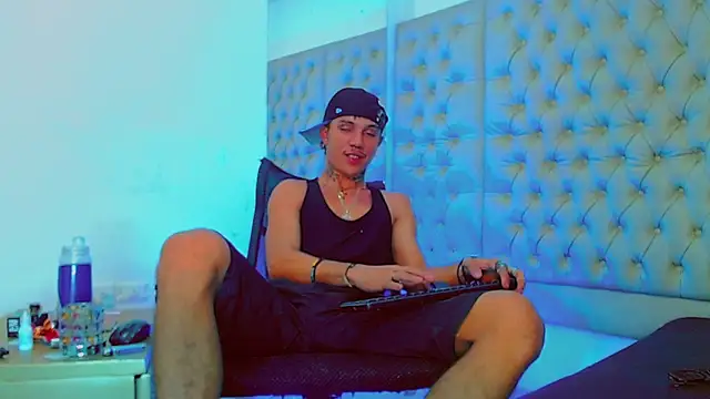 HannibalLester online show from February 4, 2025, 12:00 pm