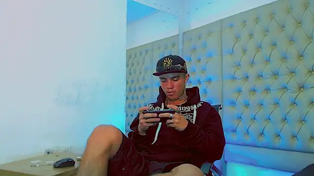 HannibalLester online show from February 5, 2025, 1:11 pm