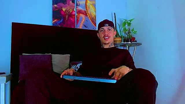 HannibalLester online show from December 15, 2025, 12:09 pm