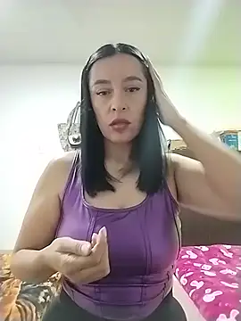 Snapshot of hailey85 chatting on August 1, 2026, 10:30 pm hailey85 online show from August 1, 2026, 10:30 pm