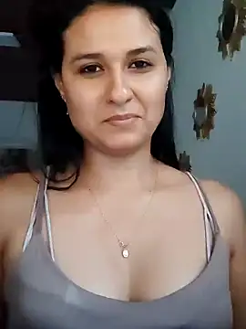 elena jonees online show from February 7, 2025, 9:58 pm