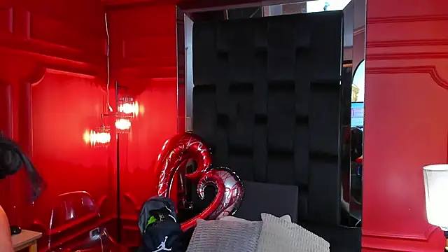 Snapshot of nathalie_rossel chatting on February 16, 2025, 12:19 am nathalie rossel online show from February 16, 2025, 12:19 am