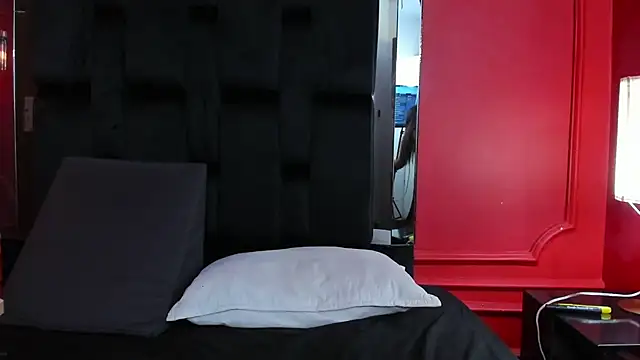 Snapshot of nathalie_rossel chatting on March 6, 2025, 10:15 pm nathalie rossel online show from March 6, 2025, 10:15 pm