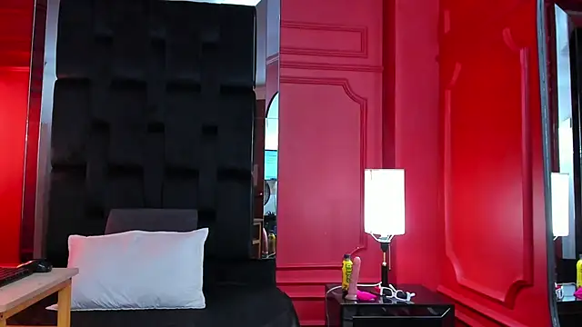 Snapshot of nathalie_rossel chatting on March 8, 2025, 7:09 pm nathalie rossel online show from March 8, 2025, 7:09 pm