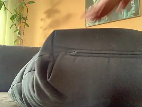 Bula94193 online show from January 17, 2026, 12:32 pm