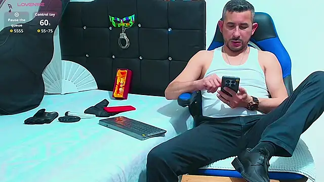 Yeol King online show from November 12, 2025, 3:12 pm