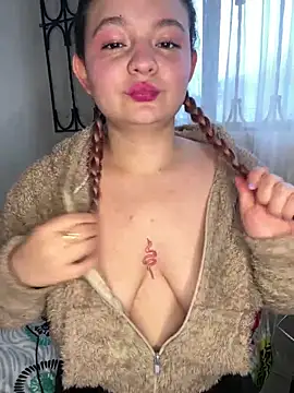 Snapshot of Naiara_Sex_ chatting on March 18, 2026, 10:35 pm Naiara Sex online show from March 18, 2026, 10:35 pm