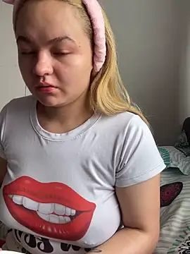 Snapshot of Naiara_Sex_ chatting on April 13, 2026, 5:29 pm Naiara Sex online show from April 13, 2026, 5:29 pm