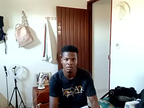 Snapshot of DalianHR33 chatting on January 18, 2026, 9:29 pm DalianHR33 online show from January 18, 2026, 9:29 pm