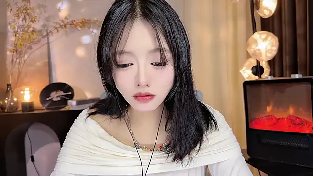 xiaodaibabyy online show from January 2, 2025, 12:46 pm