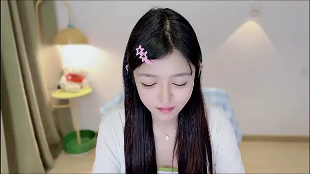 xiaodaibabyy online show from July 18, 2026, 1:15 pm