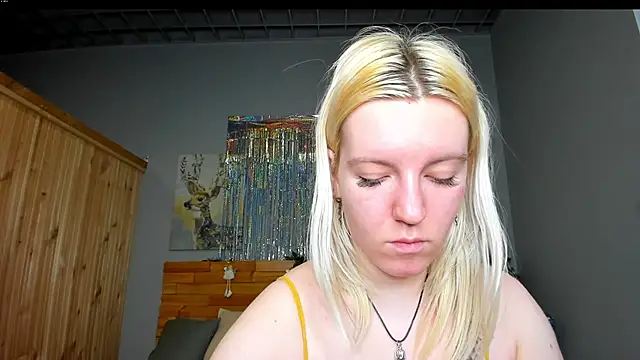 Snapshot of Baiambel_Mi chatting on January 8, 2025, 3:40 am Baiambel Mi online show from January 8, 2025, 3:40 am