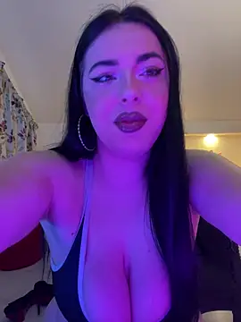 Snapshot of KeiraDark chatting on May 13, 2026, 4:10 am KeiraDark online show from May 13, 2026, 4:10 am