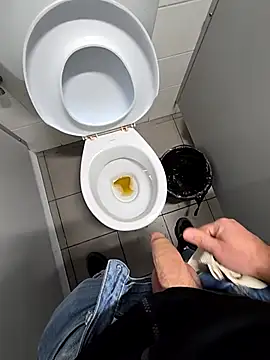 Snapshot of Ibag01 chatting on October 6, 2025, 1:30 pm Ibag01 online show from October 6, 2025, 1:30 pm