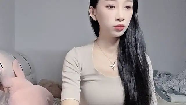 Snapshot of Lili-2 chatting on June 7, 2026, 2:21 pm Lili-2 online show from June 7, 2026, 2:21 pm