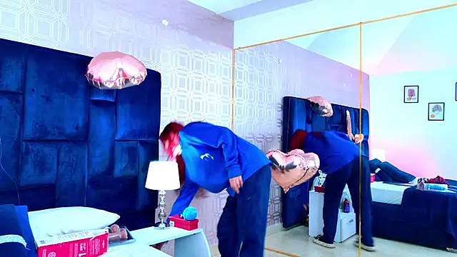 Derieri D online show from February 19, 2026, 3:24 am