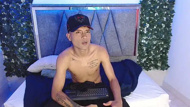 Edward Milleer online show from December 13, 2024, 5:43 pm