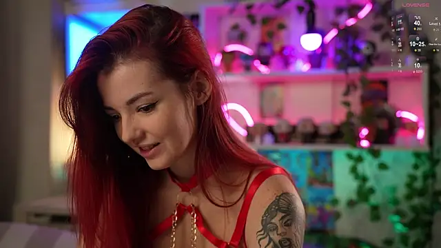 Snapshot of Charmings_054 chatting on January 10, 2025, 4:20 pm Charmings 054 online show from January 10, 2025, 4:20 pm