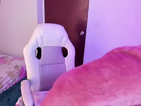 Jhiinny Brownn online show from March 18, 2025, 9:20 am