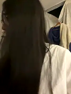 AleFantasy0001 online show from October 28, 2025, 3:54 am