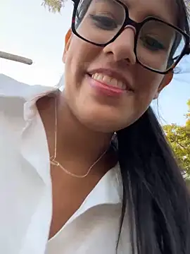 AleFantasy0001 online show from December 1, 2025, 10:04 pm