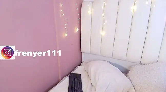 kiing azahell online show from February 21, 2025, 7:45 am