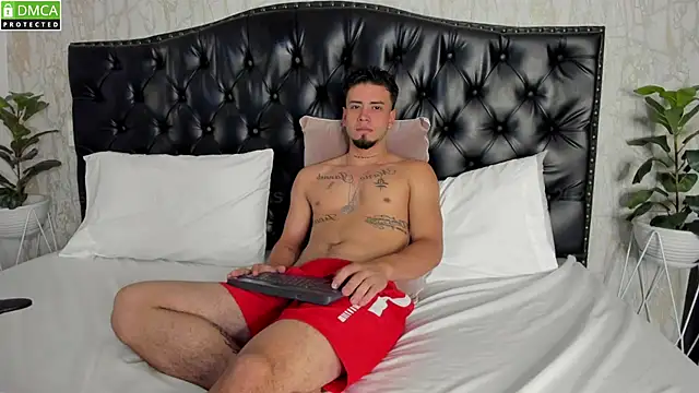 Snapshot of MattDevon chatting on January 23, 2025, 11:37 am MattDevon online show from January 23, 2025, 11:37 am