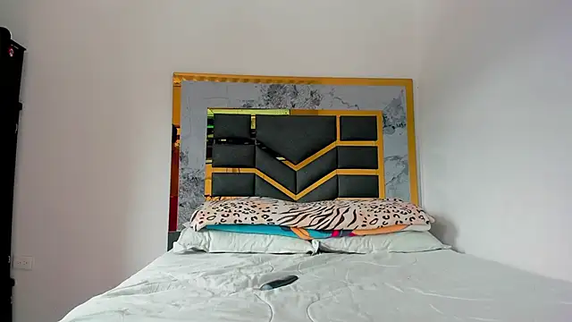 Snapshot of MattDevon chatting on October 13, 2025, 7:14 pm MattDevon online show from October 13, 2025, 7:14 pm