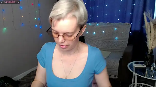 Cutie Erikaa1 online show from May 30, 2026, 2:19 am