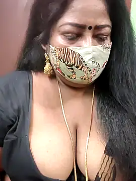 Snapshot of maniisha chatting on January 1, 2025, 2:51 am maniisha online show from January 1, 2025, 2:51 am