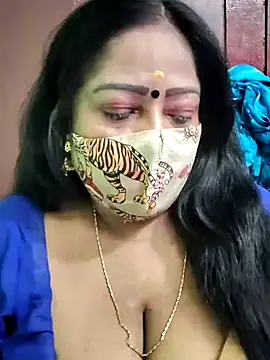 Snapshot of maniisha chatting on October 15, 2025, 7:14 pm maniisha online show from October 15, 2025, 7:14 pm