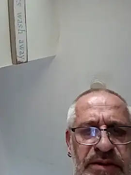 geilerschwanz64 online show from March 15, 2025, 4:21 pm