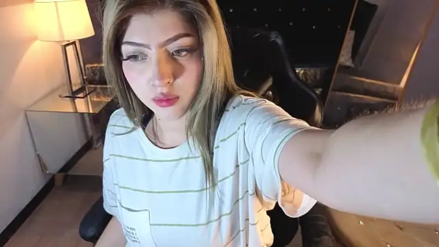 Kitty fox b online show from September 13, 2025, 12:38 pm