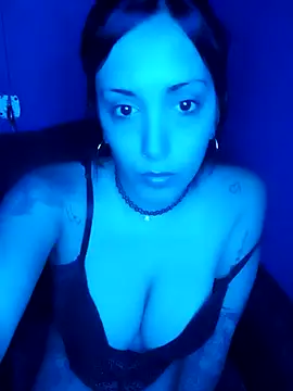 Snapshot of shishiii_11 chatting on December 18, 2024, 3:58 am shishiii 11 online show from December 18, 2024, 3:58 am