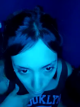 Snapshot of shishiii_11 chatting on December 23, 2024, 5:17 am shishiii 11 online show from December 23, 2024, 5:17 am