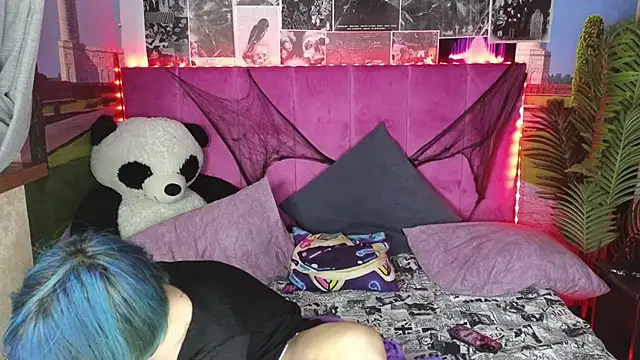 Baby lunatic online show from December 2, 2024, 8:55 pm