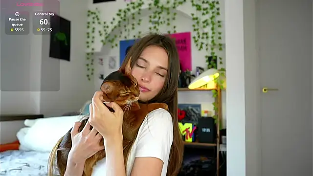 EvaLung777 online show from July 14, 2026, 9:36 am