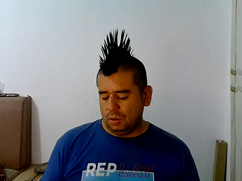 Snapshot of Joy2jordyson chatting on November 2, 2025, 8:28 am Joy2jordyson online show from November 2, 2025, 8:28 am