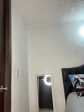 Snapshot of sophijenner chatting on February 18, 2025, 4:58 am sophijenner online show from February 18, 2025, 4:58 am