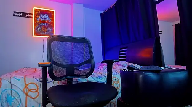 Snapshot of Giomar_Reyes chatting on March 7, 2025, 8:56 am Giomar Reyes online show from March 7, 2025, 8:56 am