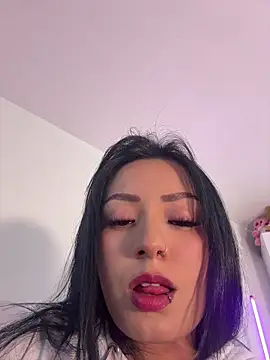 missycanoo online show from June 1, 2026, 2:35 am