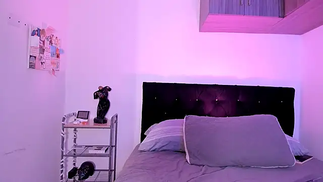 JaycoThomas online show from November 27, 2025, 2:13 am