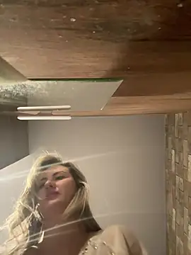 Snapshot of LanaShockk chatting on February 23, 2025, 8:44 pm LanaShockk online show from February 23, 2025, 8:44 pm