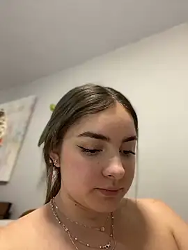 imlindapink online show from January 27, 2025, 7:03 pm