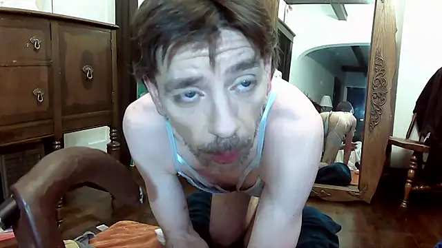 Snapshot of MaxJr8008 chatting on September 16, 2025, 6:47 am MaxJr8008 online show from September 16, 2025, 6:47 am