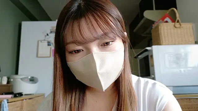 Snapshot of _Yui_ chatting on October 2, 2025, 5:58 am Yui online show from October 2, 2025, 5:58 am